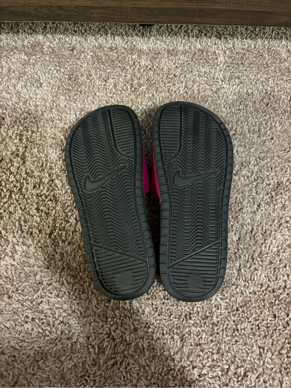 Nike Black & Magenta Benassi JDI Slides